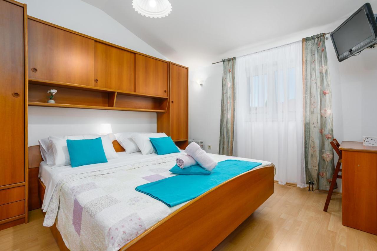 Apartment Rukavina Njivice Esterno foto