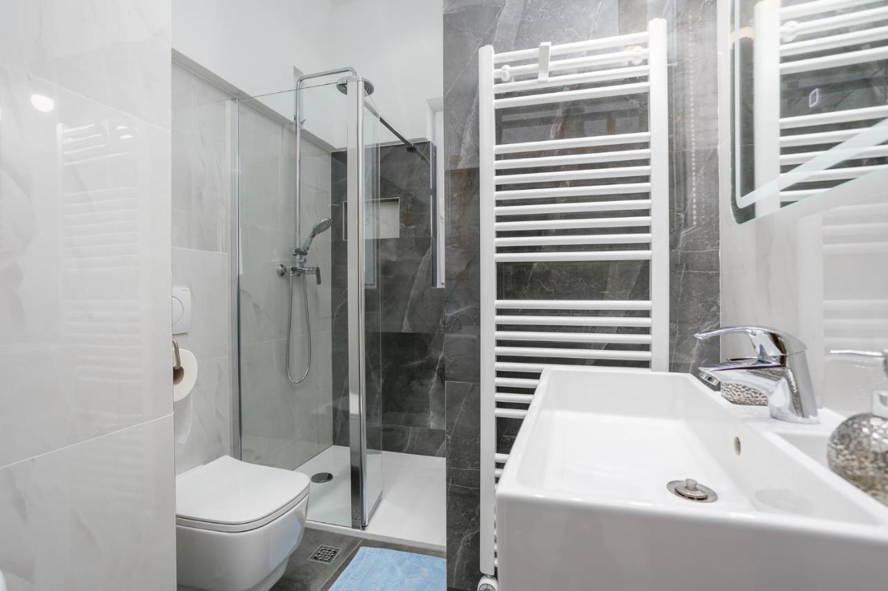 Apartment Rukavina Njivice Esterno foto